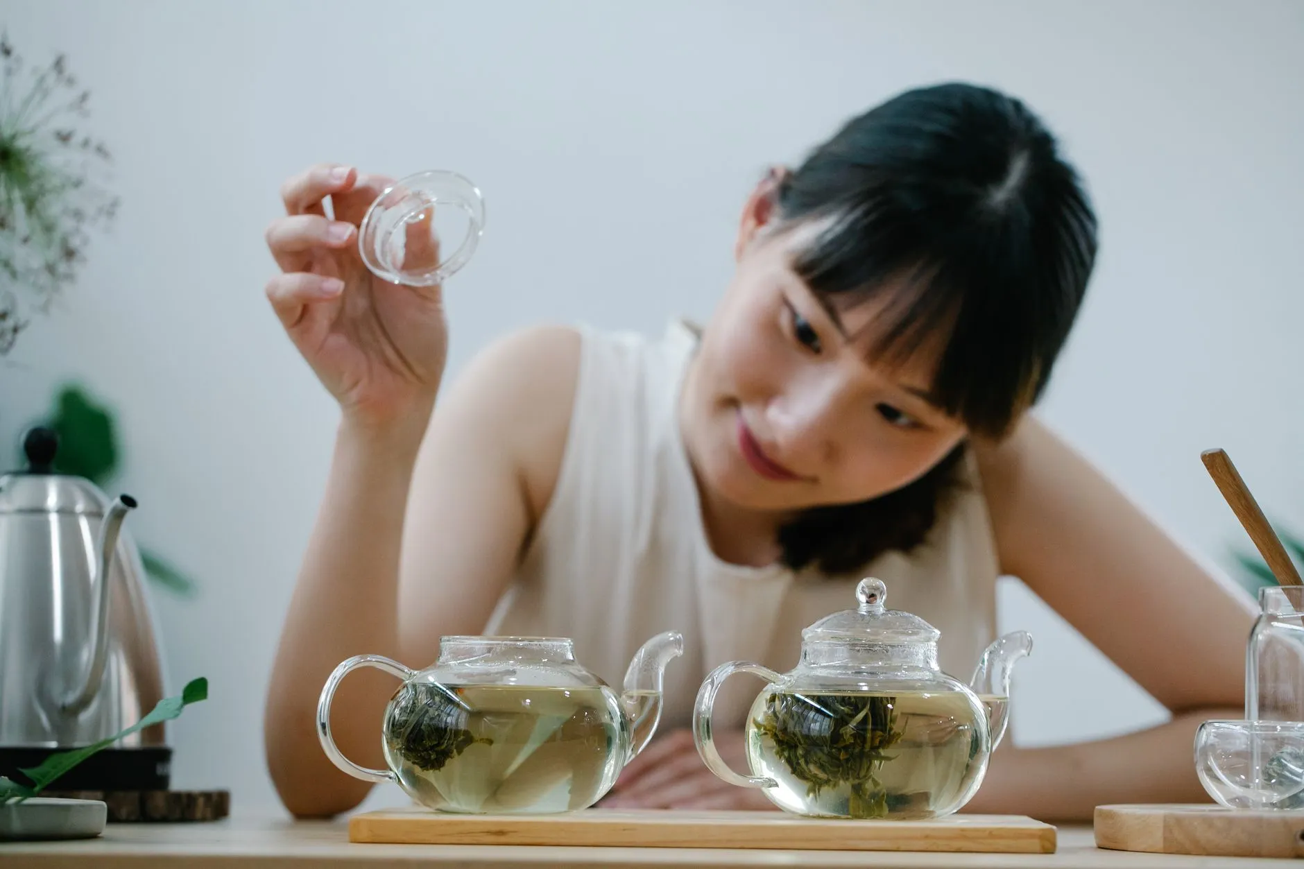 工业安全手套材质性能对比：丁腈、乳胶与PU涂层差异解析