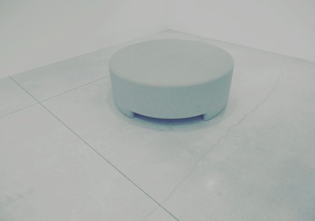 工厂车间劳保鞋与安全手套选型指南：不同作业场景的防护等级对照